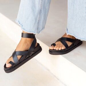 Liberte Bronte Sandal. Gladiator, wrap, platform sandal. Black. 40. NEW.